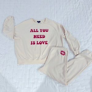 WILDFOX SZ L Sweatshirt & Sweatpants ALL YOU NEED IS LOVE
